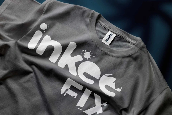  Cropped T - Shirt Mockup Con